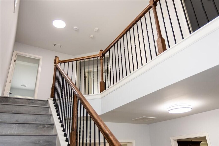 Building Photo - 4960 Ducote Trail