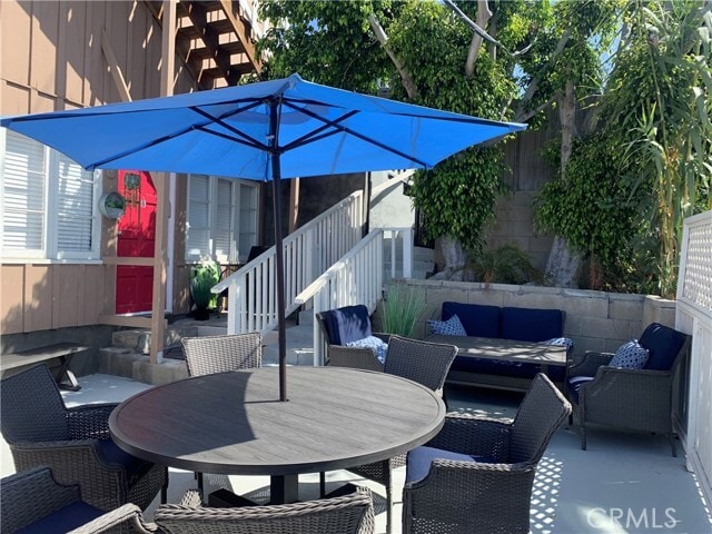 Building Photo - 662 S Coast Hwy