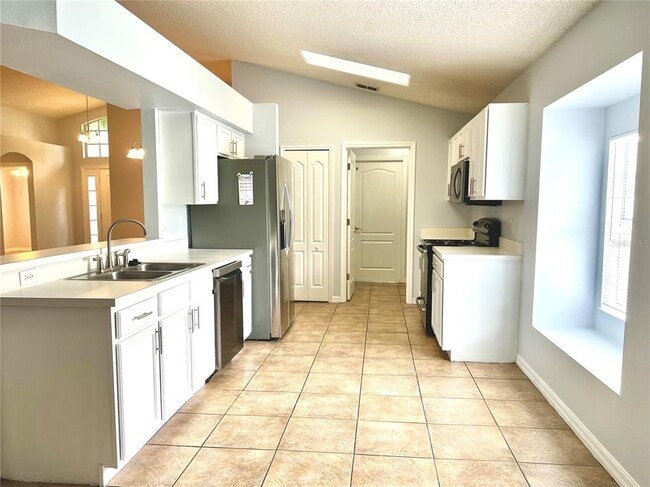 Building Photo - 80 Pine Forest Pl