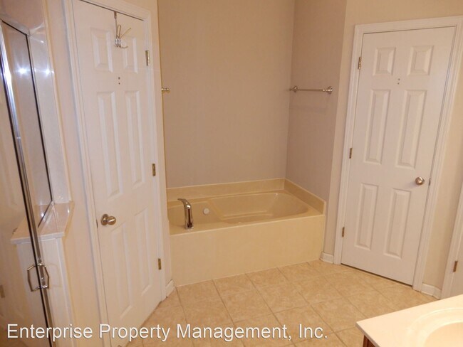 Building Photo - 3 br, 2.5 bath House - 1254 Isle Pointe Drive