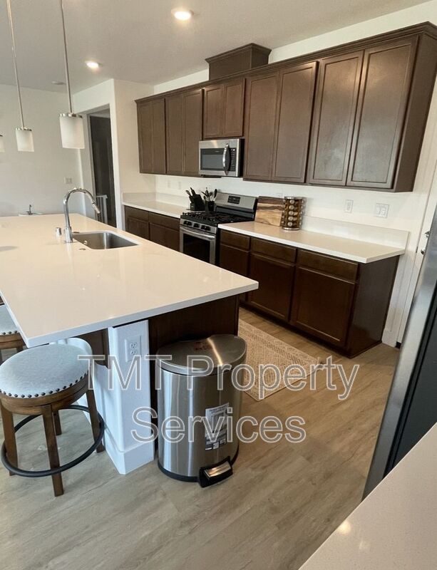 Building Photo - 1060 Lyonia Cir