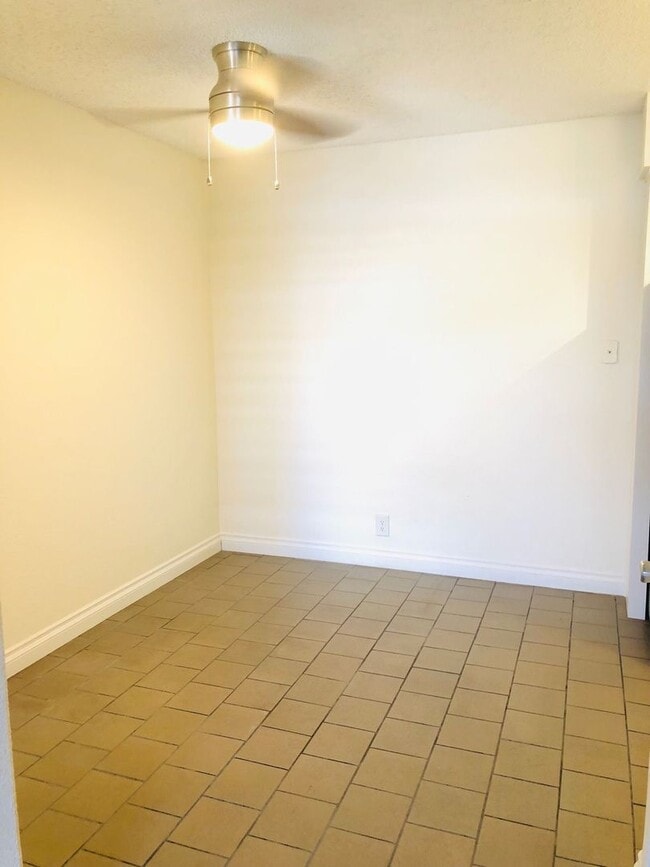 Building Photo - Desert Shores|Las Vegas 1 bedroom condo fo...