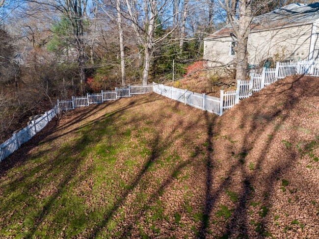 Building Photo - 58 Sill Ln