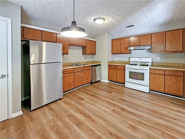 Building Photo - 7080 Greenbower Ln