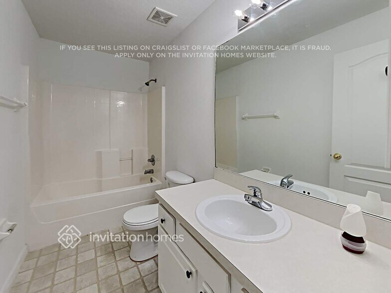 Building Photo - 340 Snook Way