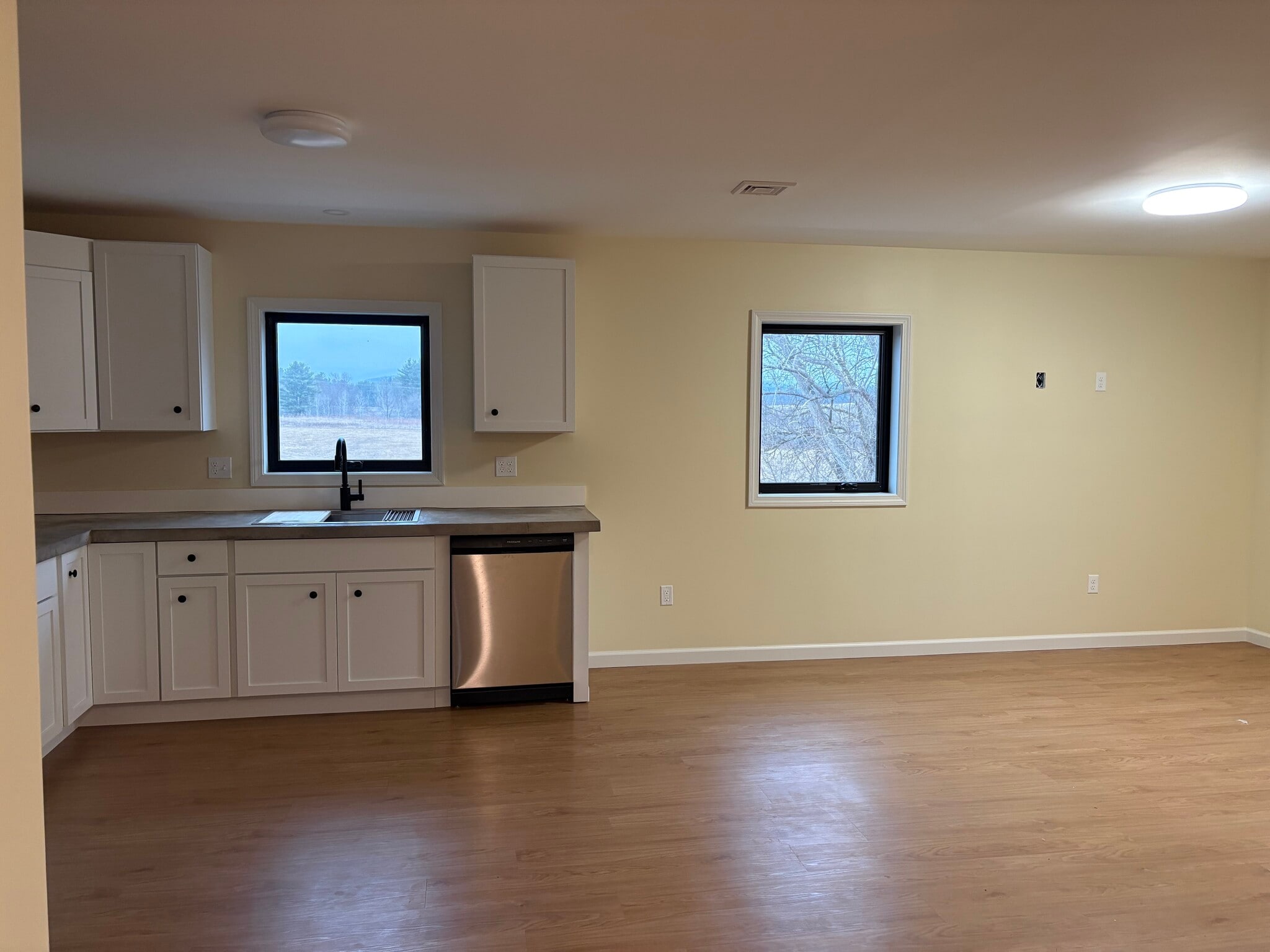 Kitchen/Dining - 1177 Main St