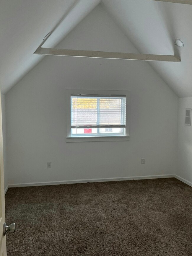 Building Photo - 1518 Howard St