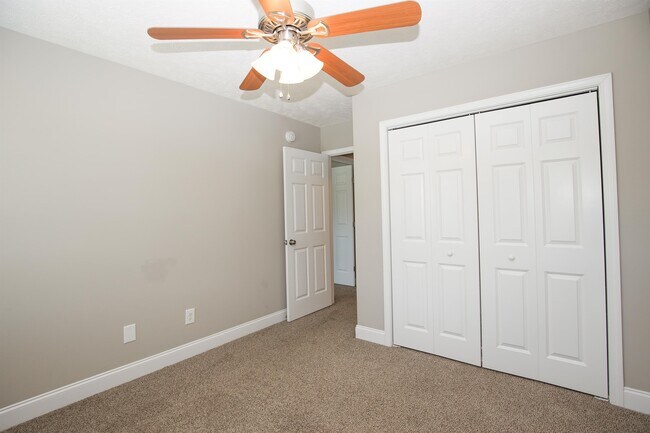 Building Photo - 111 Lightwater Dr