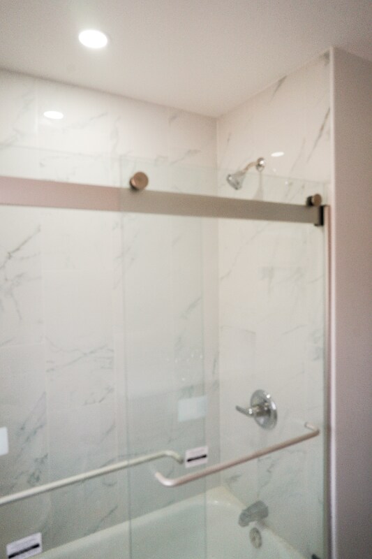 Building Photo - 8 Sussex Ln