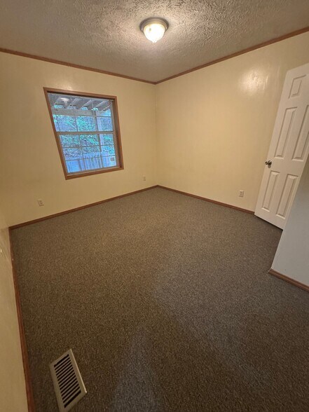 Building Photo - 629 Gunters Hill Rd