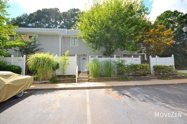 Building Photo - 7223 Sandy Creek Dr