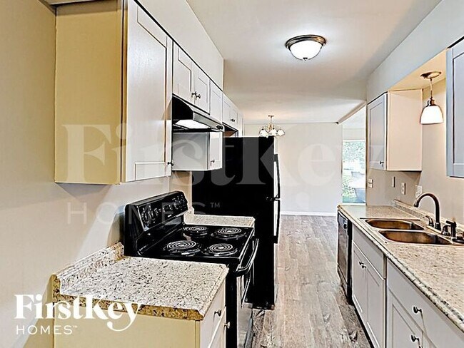 Building Photo - 1330 Twilight Drive