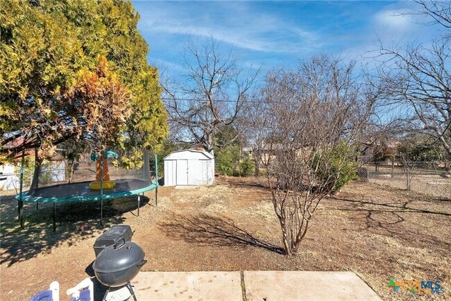 Building Photo - 1305 Arkansas Ave