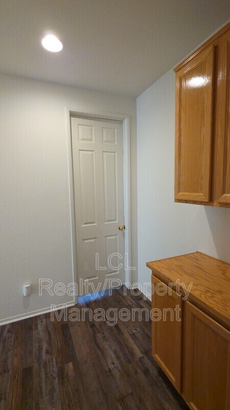 Building Photo - 28943 Baywater Dr