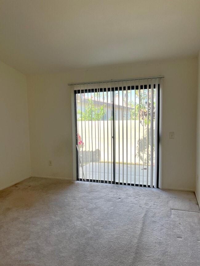 Building Photo - 40855 Sandy Gale Ln