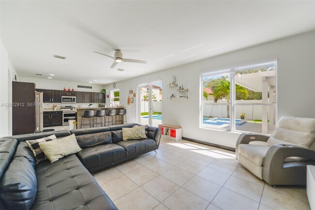 Building Photo - 9101 SW 169th Pl