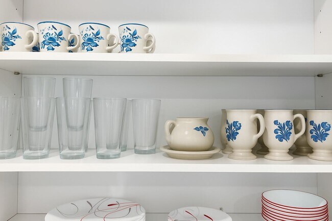 Building Photo - 716 Cathedral Pl