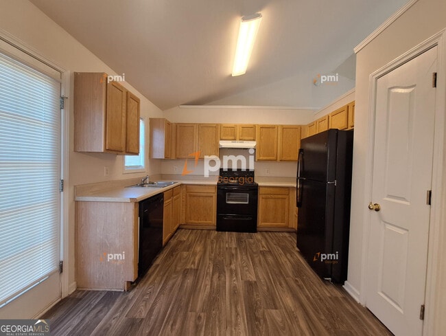 Building Photo - 6651 Breckenridge Dr