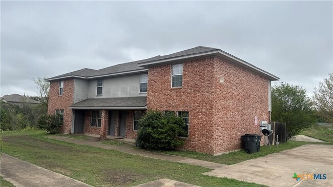 Building Photo - 3709 Malibu Ln