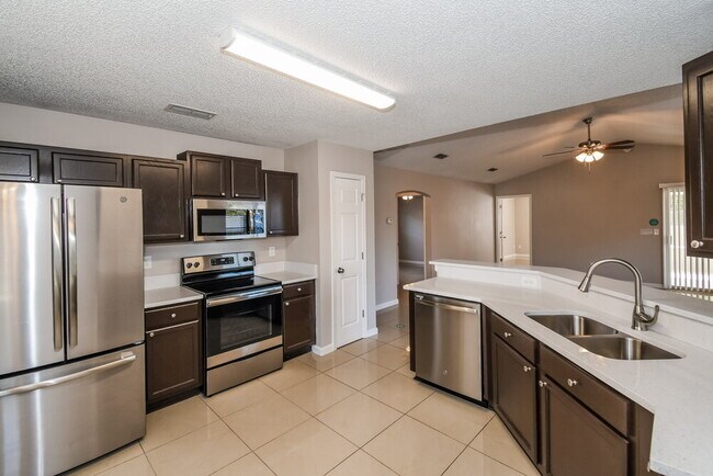 Building Photo - 484 Heron Nest Point