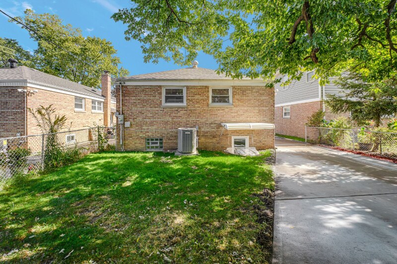 Building Photo - 3522 George St