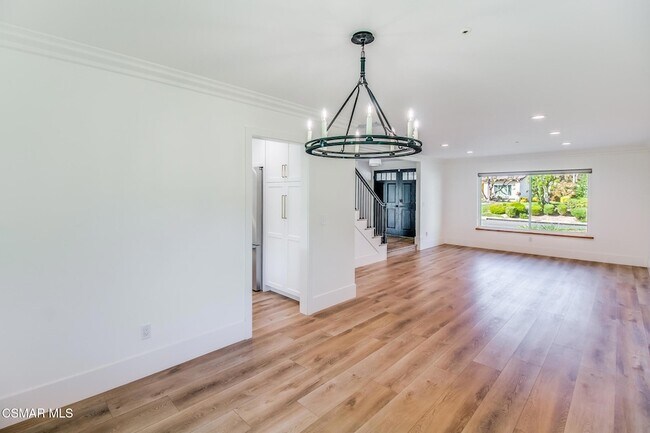 Building Photo - 6823 Castle Peak Dr