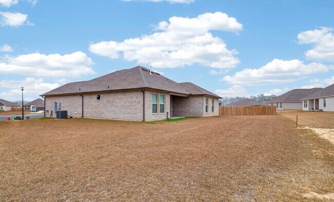 Building Photo - 12004 Erik Ct