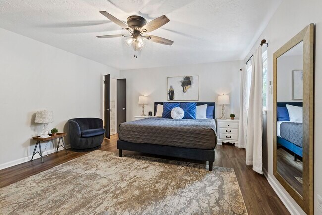 Building Photo - 623 Hickory Ridge Dr