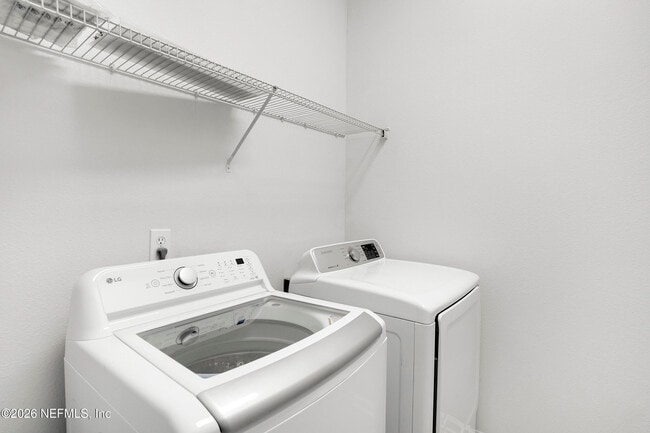 Building Photo - 13305 Solar Dr