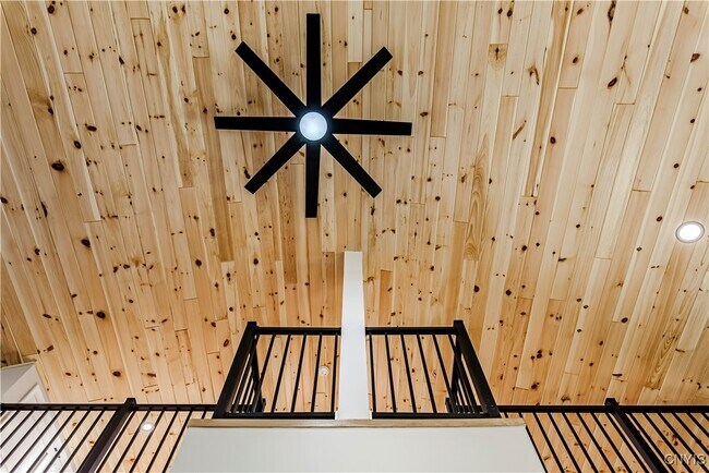 Building Photo - 118a Kirkland Ave