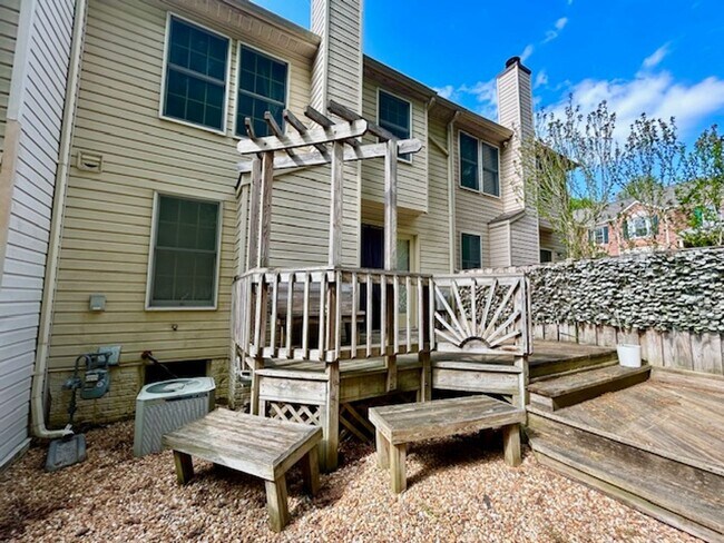 Building Photo - 7503 Westmore Dr