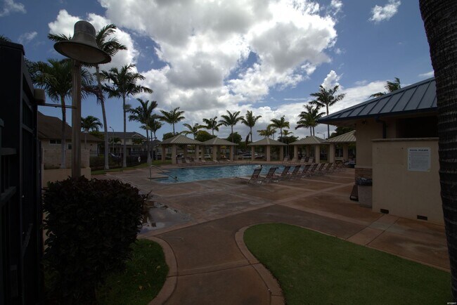 Building Photo - 3 Bed 2.5 Bath Townhome in Spinnaker Place Townhomes 2