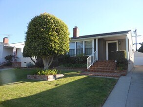 Building Photo - Charming Home near LMU
