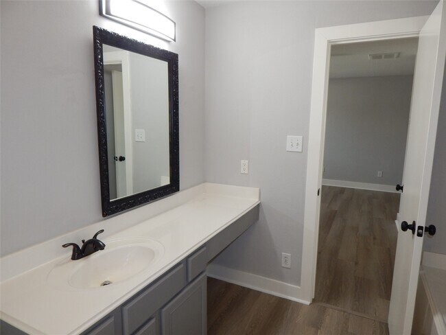 Building Photo - 6330 Torrance Elms Ct
