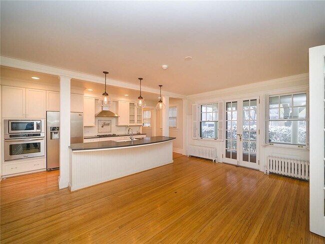 Kitchen - 860 Park Ave