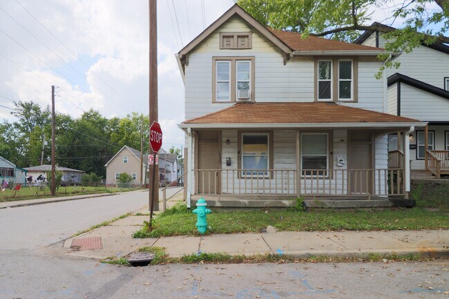 Primary Photo - 1668 S Talbott St