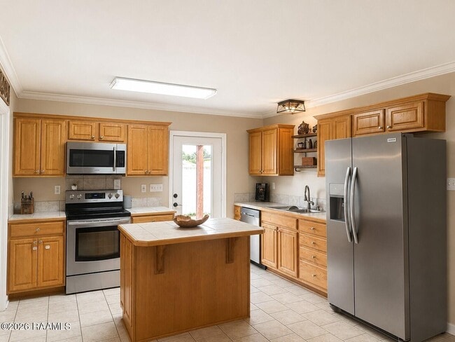 Building Photo - 740 S Belle Cir