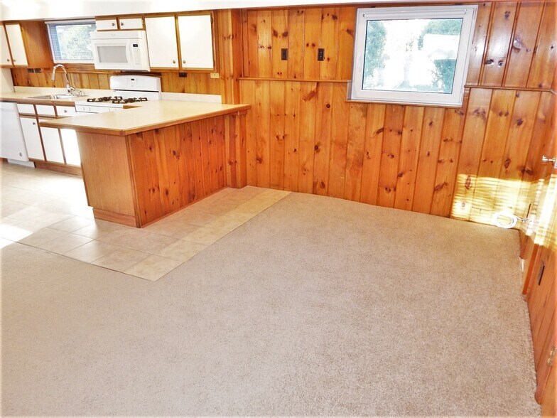 Building Photo - 2133 NY-65
