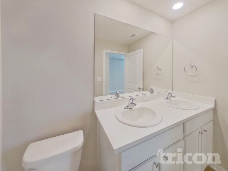 Building Photo - 10733 Hidden Banks Gln