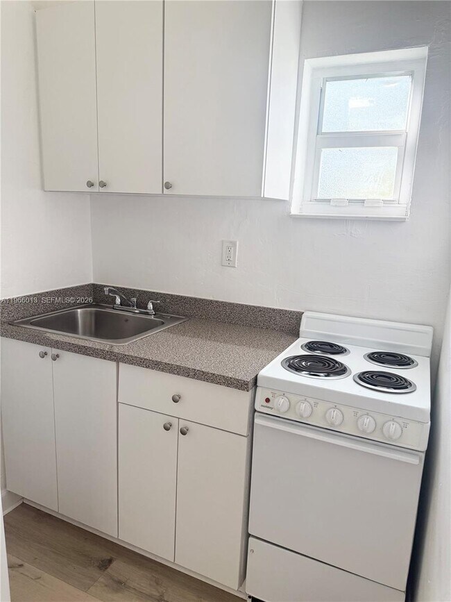 Building Photo - 836 NW 10th St