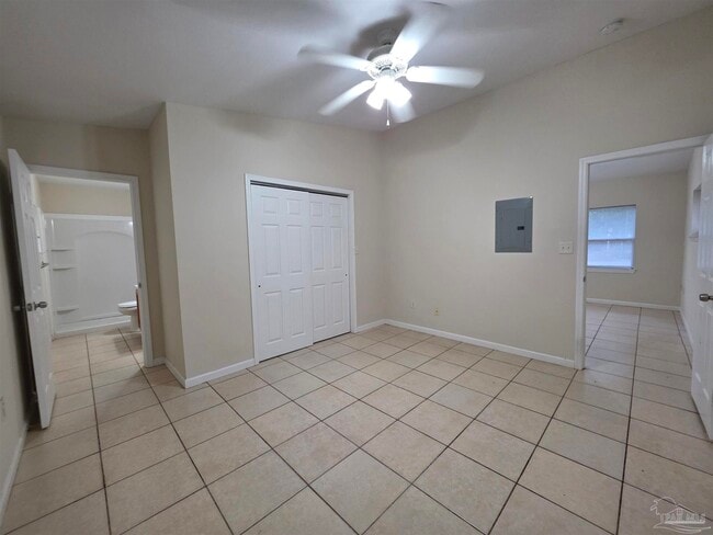 Building Photo - 604 N 70th Ave