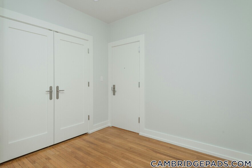 Building Photo - 17a Forest St