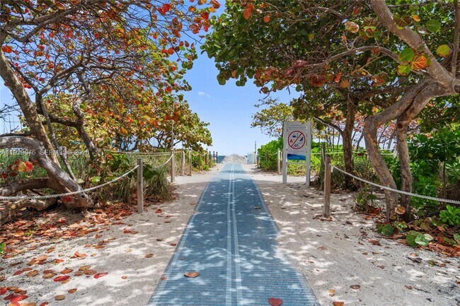 Building Photo - 9273 Collins Ave