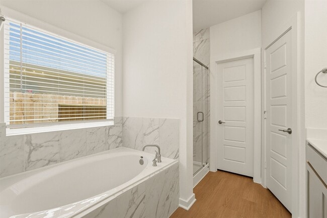 Building Photo - 32503 Midsummer Dr