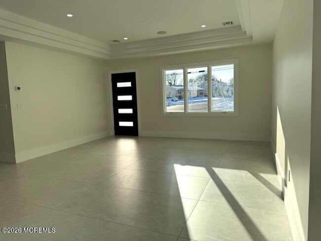 Building Photo - 7 Whalepond Rd