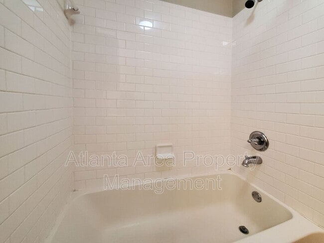 Building Photo - 48 Peachtree Ave NE