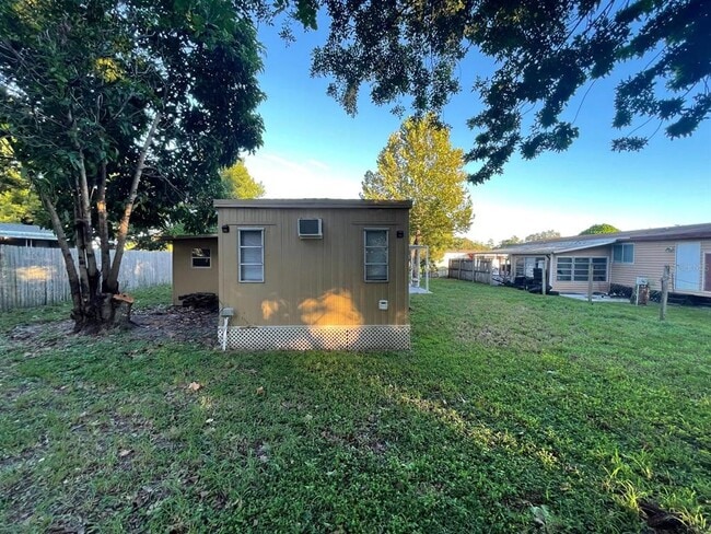 Building Photo - 6954 Pompeii Rd
