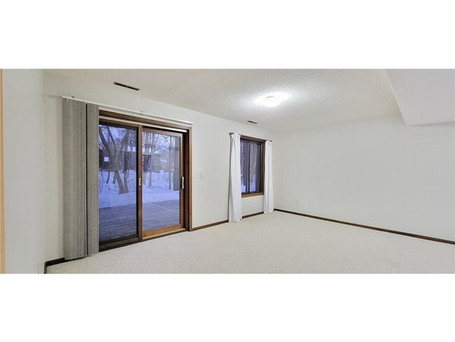 Building Photo - 1810 Comstock Ln N