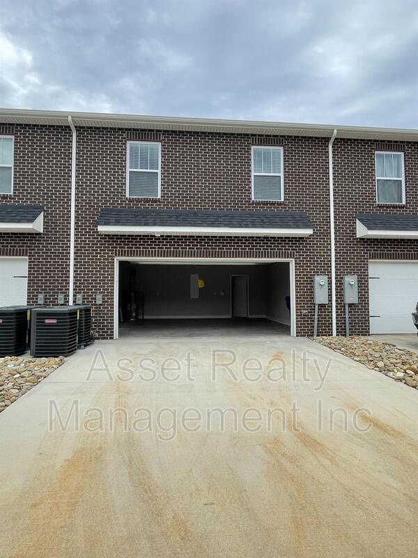 Building Photo - 338 Broadberry Ave
