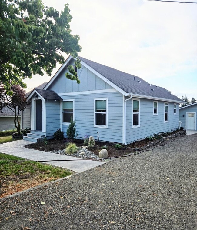 Primary Photo - Newly Remodeled 2 Bedroom Home & ADU For R...